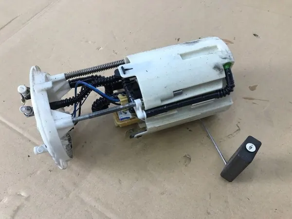 Mercedes-Benz OE Brandstofpomp A 6 394 701 69 4* image 3