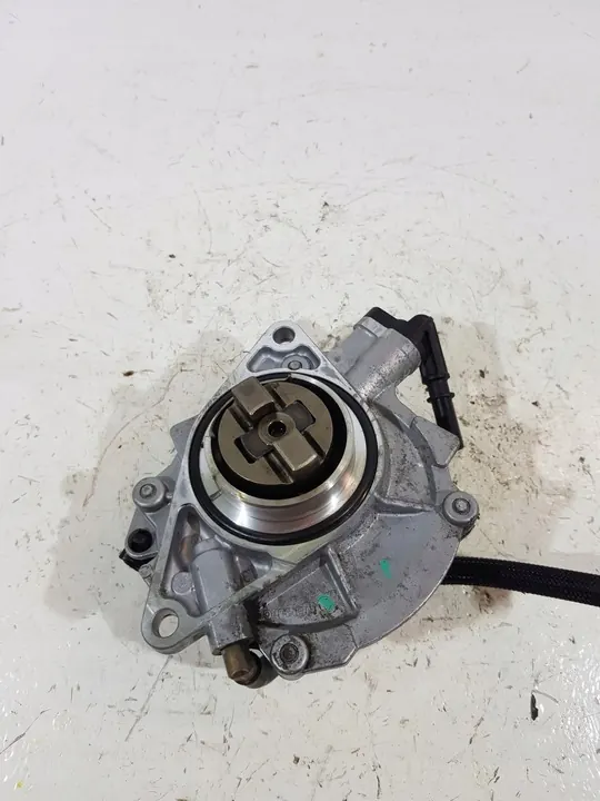 IMUPUMPPU 1.6 B 116i N13B16A BMW F20 F21 F30 F31 image 6