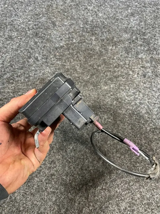 Bakre högra dörrlås Opel Astra H Zafira B image 7