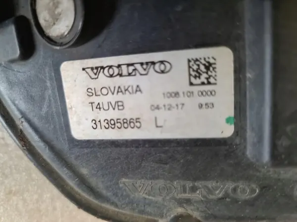 Farol Halogéneo Volvo XC60 2017 Esquerdo OEM 31395865 image 3