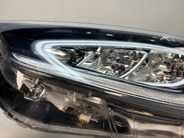 Farol dianteiro esquerdo FULL LED TOYOTA YARIS IV image 3