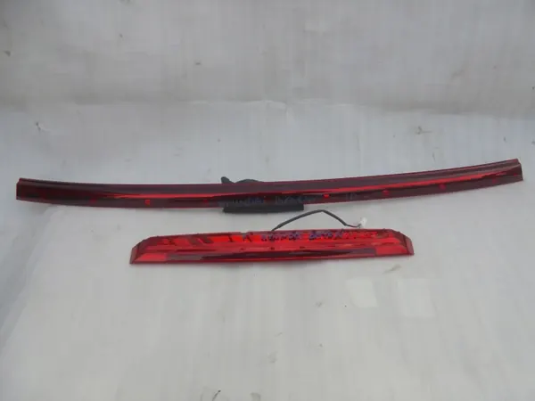 OEM 92409Q0500 bagagelucksreflektor för Hyundai Bayon image 2
