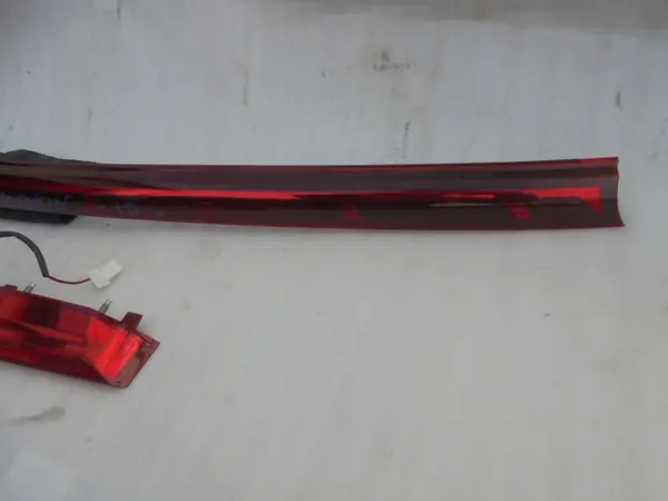 OEM 92409Q0500 bagagelucksreflektor för Hyundai Bayon image 4