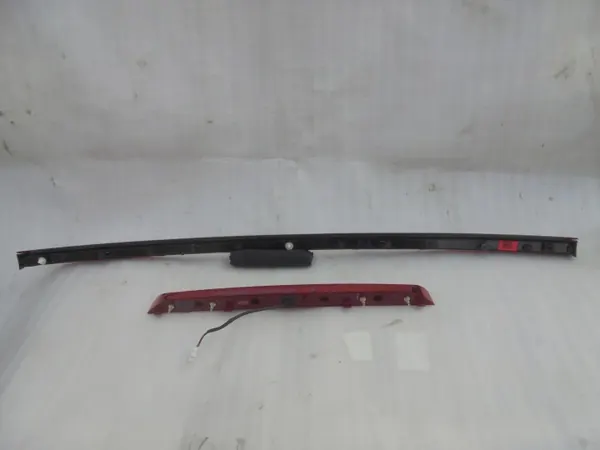 OEM 92409Q0500 bagagelucksreflektor för Hyundai Bayon image 5
