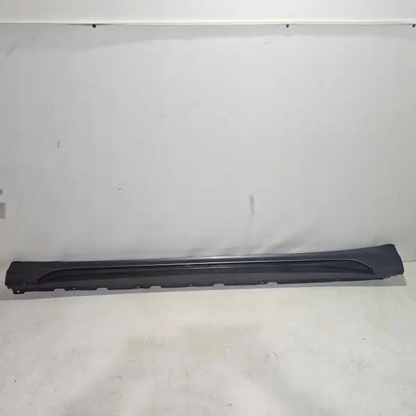 Protetor lateral esquerdo Maserati Grecale Trofeo OEM 18073453 image 2