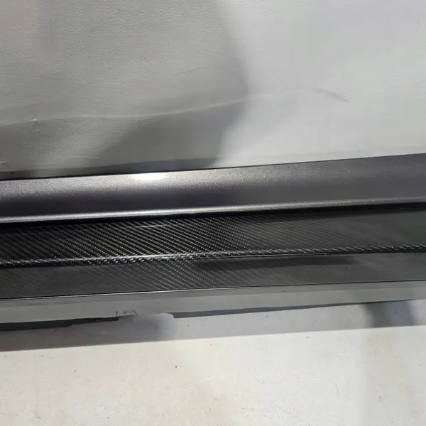 Protetor lateral esquerdo Maserati Grecale Trofeo OEM 18073453 image 6