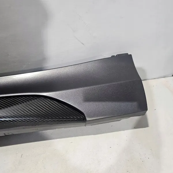 Protetor lateral esquerdo Maserati Grecale Trofeo OEM 18073453 image 8