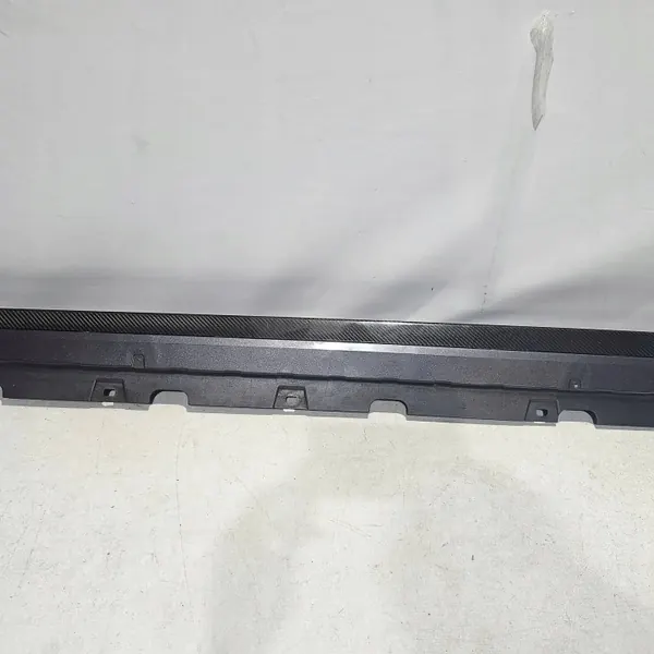 Protetor lateral esquerdo Maserati Grecale Trofeo OEM 18073453 image 9