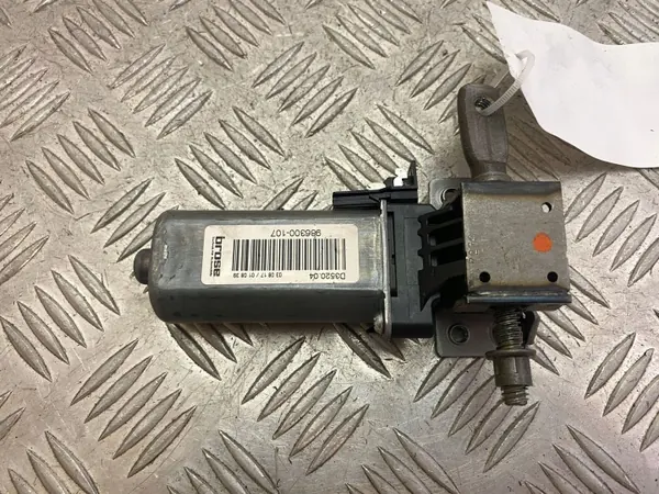 Istuinmoottori OEM 986300107 Mercedes GLE AMG:lle image 2