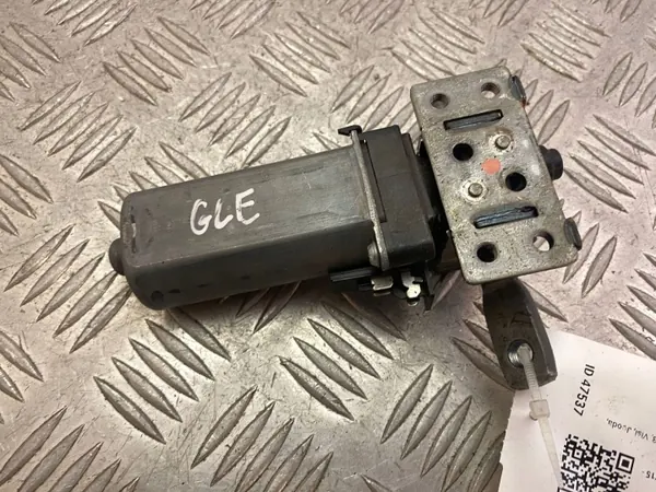 Istuinmoottori OEM 986300107 Mercedes GLE AMG:lle image 4