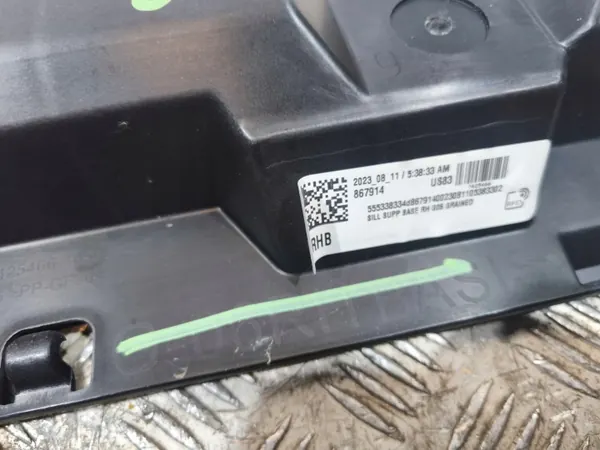 BMW OEM 7425466 rechte Schwellerhalterung image 4