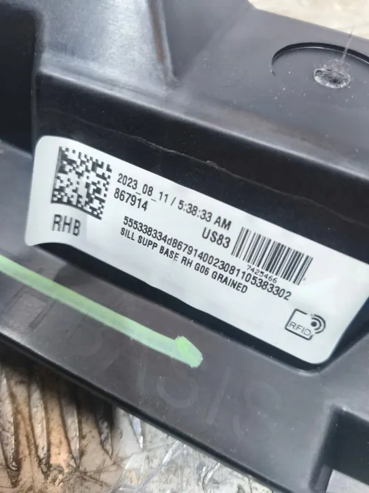 BMW OEM 7425466 rechte Schwellerhalterung image 5