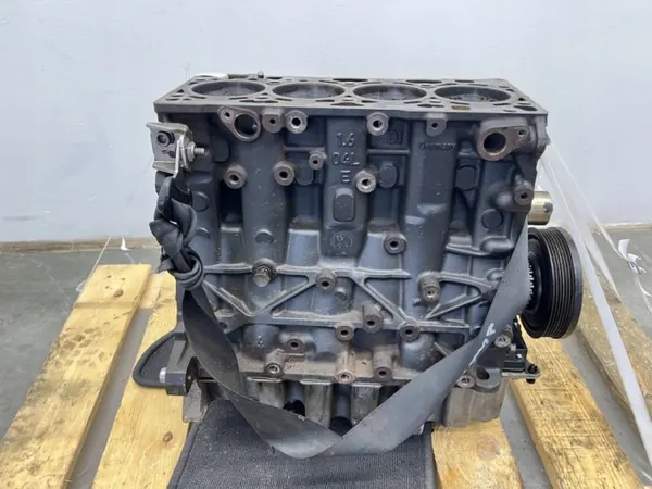 VW Passat B8 1.6 TDI Motorblock OEM MMAUTKO-28086-DCX image 2