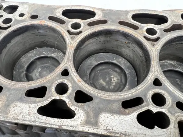 VW Passat B8 1.6 TDI Motorblock OEM MMAUTKO-28086-DCX image 5