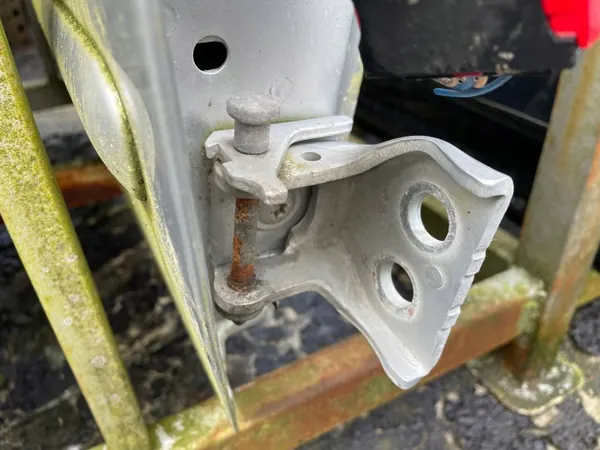 PEUGEOT 307 EZRC Bisagra Puerta Delantera Derecha OEM image 3