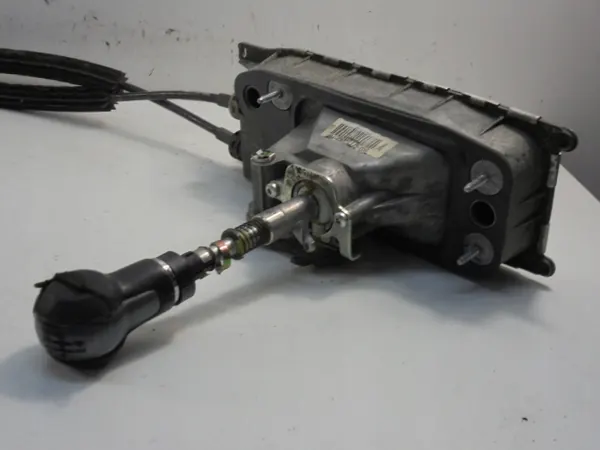 Audi A3 8P Vaihdevalitsin 1K0711049AR image 6