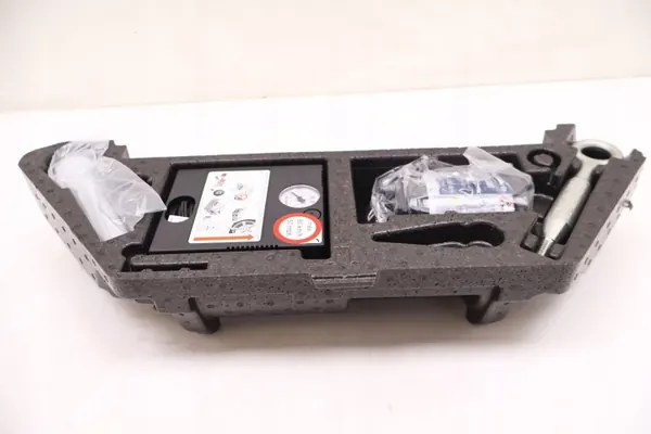 Insertion coffre Volvo XC40 OEM acm6790 - Styrofoam outils image 5