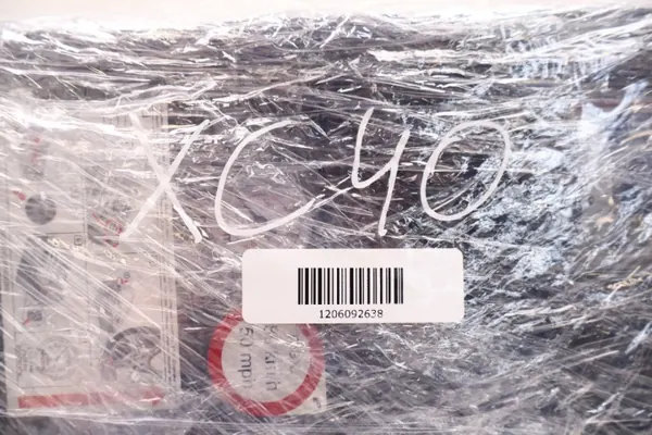 Insertion coffre Volvo XC40 OEM acm6790 - Styrofoam outils image 9