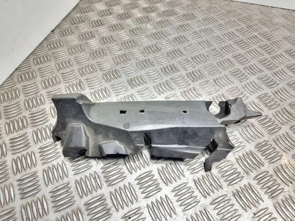 Moottoritilan osat OEM A6420162024 Mercedes-Benzille image 2