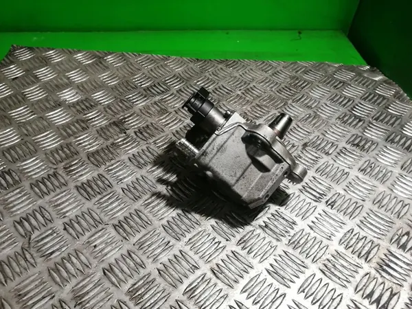 Brandstofpomp BMW 5 F10 F20 F30 2.0 D N47 image 2