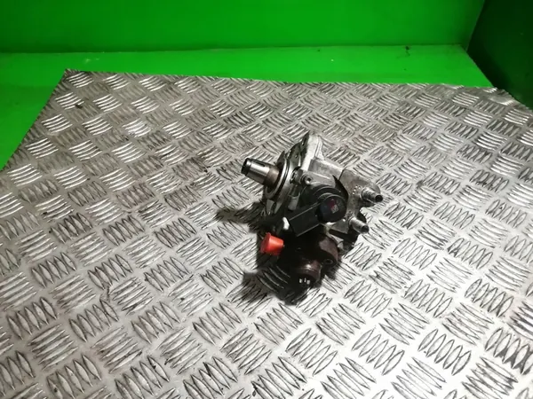 Brandstofpomp BMW 5 F10 F20 F30 2.0 D N47 image 4