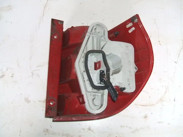 SKODA YETI Luz Trasera Izquierda Derecha Europa 5L0945112 5L0945111 image 8