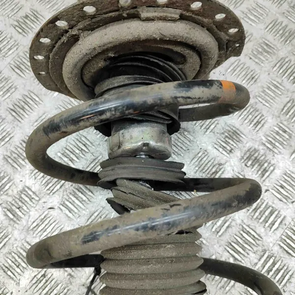 Ammortizzatore anteriore sinistro Mitsubishi Outlander 2017 image 7