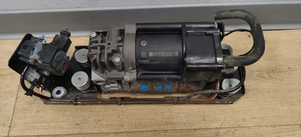 BMW F10 F11 Jousituskompressoripumppu OEM image 2