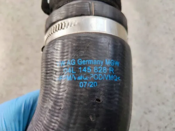 Ansaugschlauch 04L145828R Skoda Superb III 2.0 TDI image 6