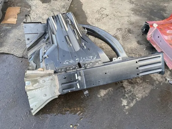 OEM 294313 Ford Mustang Mach-E 2022 Para-lamas Dianteiro Esquerdo image 4