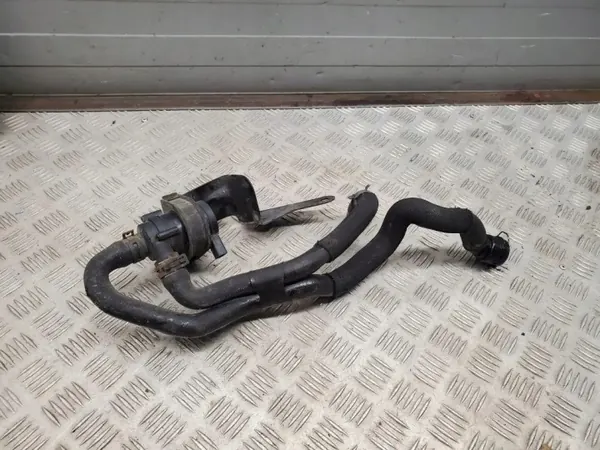 Pompe à eau Audi Q5 SQ5 OEM 8K0819546A - Occasion image 4