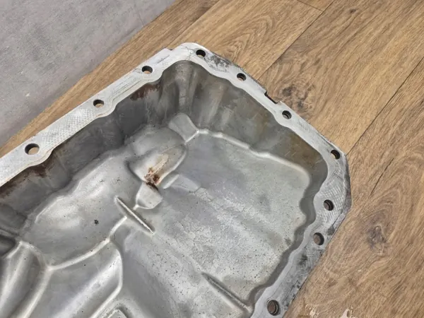 Carter d'huile BMW OEM 7586555 - Pièce d'origine image 10