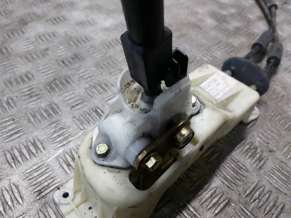 Alfa Romeo vaihteiston mekanismi OEM 55347550 image 3