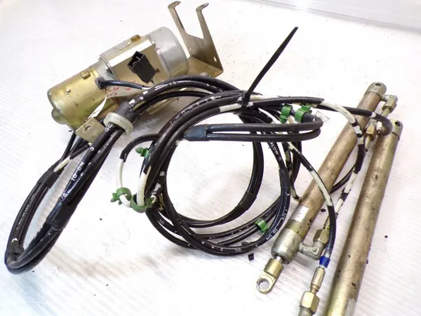 Hydrauliikkapumppu Katto + Toimilaitteet Opel OE Käytetty image 2
