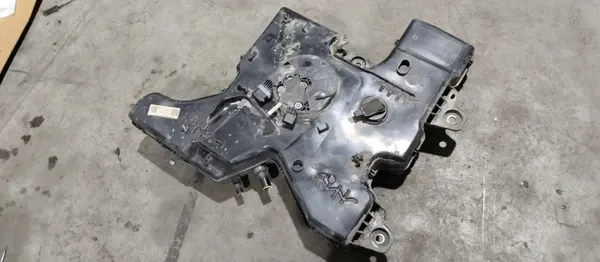 Pompe à réservoir AdBlue OEM 2N0131877B pour VW Crafter image 2