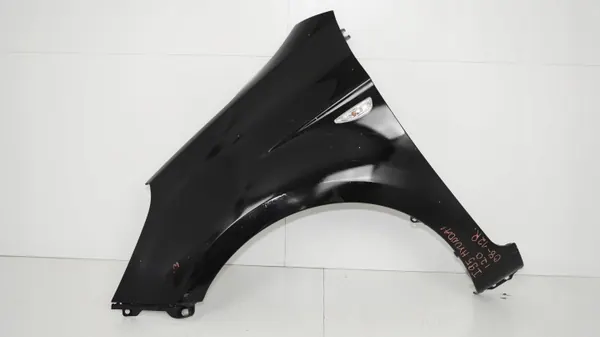 Etuvasen lokasuoja OEM 360203726 Hyundai i20 08-12 image 2