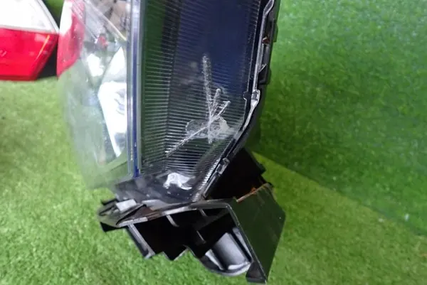 HYUNDAI I20 III 20- faro derecho OEM 92102-Q0050 image 2