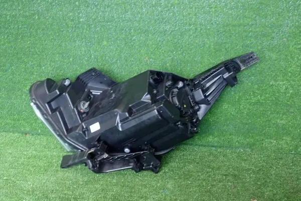 HYUNDAI I20 III 20- faro derecho OEM 92102-Q0050 image 5