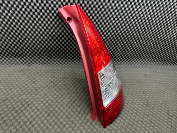 Lámpara Trasera Derecha Citroen C3 image 2