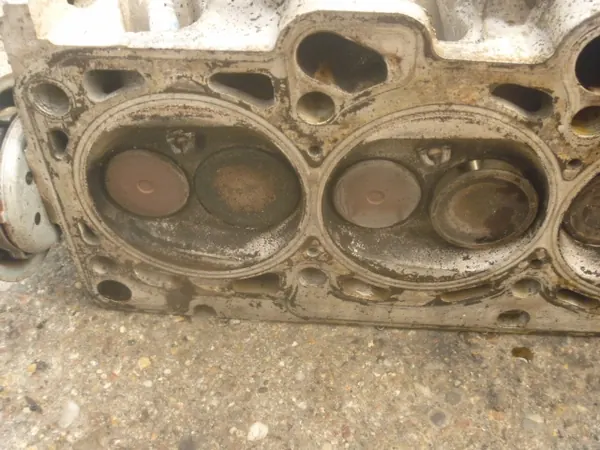 VW Golf IV 1.6 Sylinterikansi OEM 06B103373A image 3