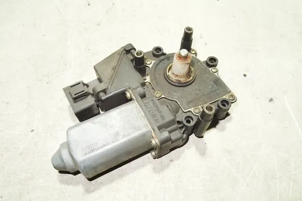 Etumma Vasen Ikkunamoottori AUDI A4 8D0959801D image 3