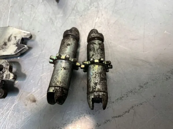 Mâchoires de frein à main OEM FBZ24705 - État utilisé image 6