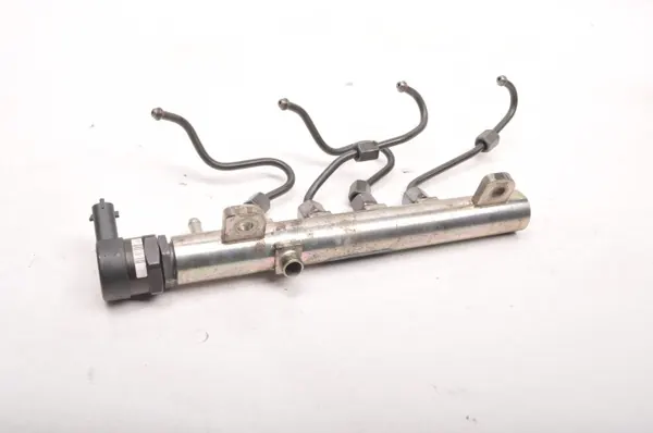 OEM 55188056 Rail d'injection pour Opel Signum 1.9 CDTI image 7