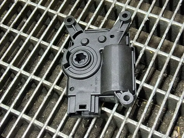 VW T-CROSS 21R PUHALTINMOOTTORI image 3