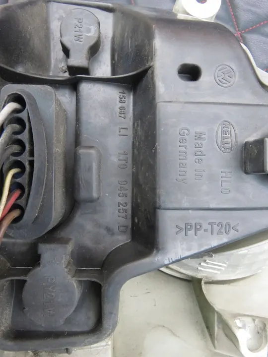 LÁMPARA TRASERA IZQUIERDA VOLKSWAGEN TOURAN I 1T0945257D image 5