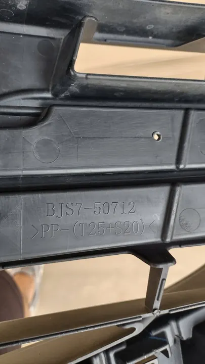 MAZDA III 3 BM Grill BJS7-50712 OE 13-17 image 10