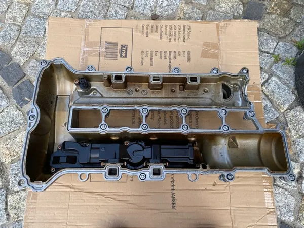Venttiilikansi OEM 55569822 Opel Astra K/Insignia B image 9
