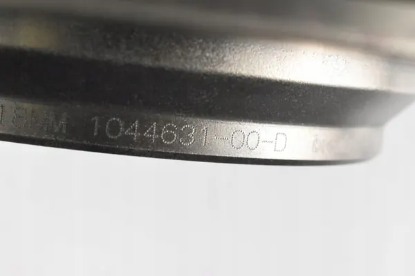 OEM 1044631-00-D Bromsskivor & Belägg Bak Tesla Model 3 image 5