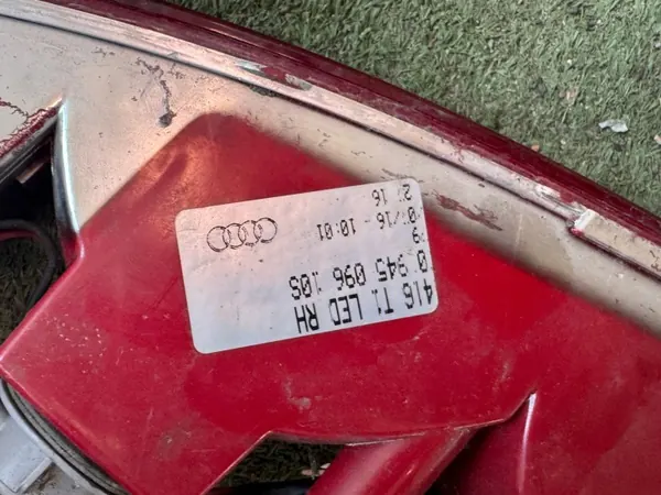 Audi SQ5 8R Feu Arrière Droit Pare-chocs OEM 8R0945096B image 3