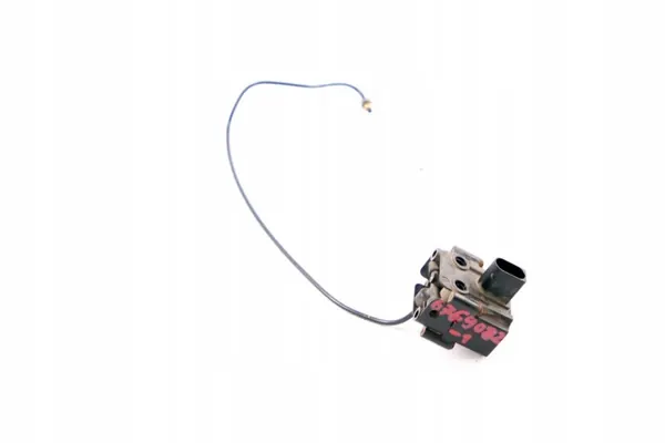 Soupape d'actionneur compresseur BMW E61 OEM 6769082 image 2